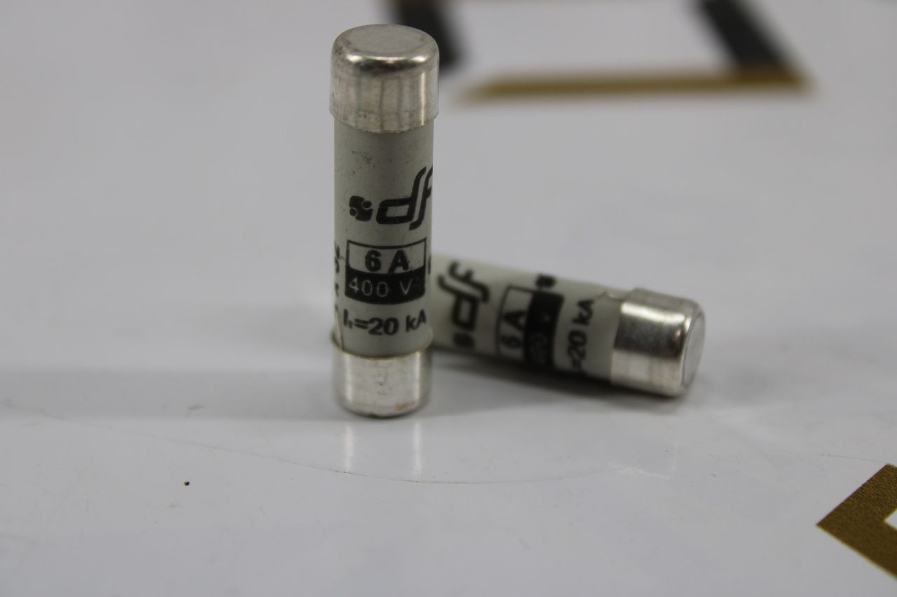 Предохранитель плавкая вставка 8x31 6A 400В AC gG 420506 B8X31S-6A DF ELECTRIC