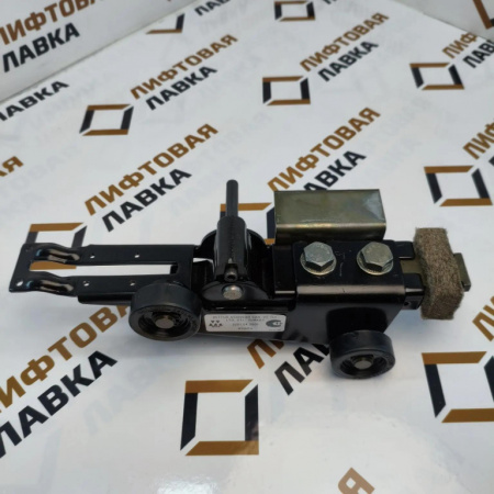 Замок двери шахты правый телескоп. EI-30 3201.04.0087V01 Selcom Wittur